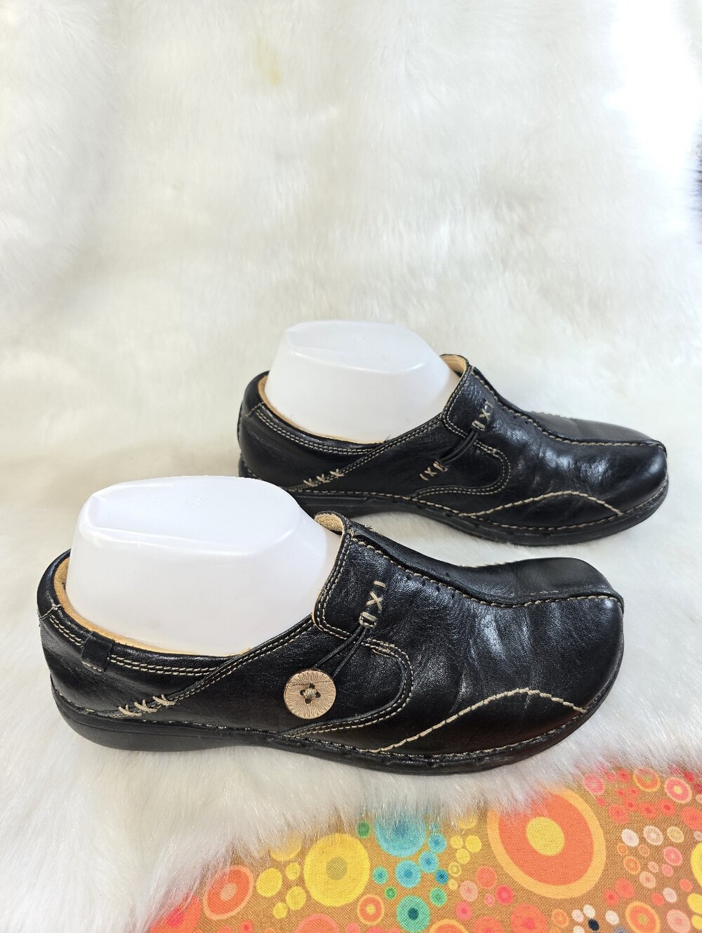 Clark's Women's Un Loop Chocolate Leather Slip-on Loafers